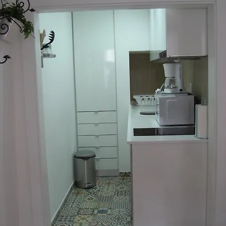 My Lovely Alfama's Лиссабон